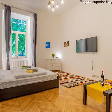 شقة Spacious *